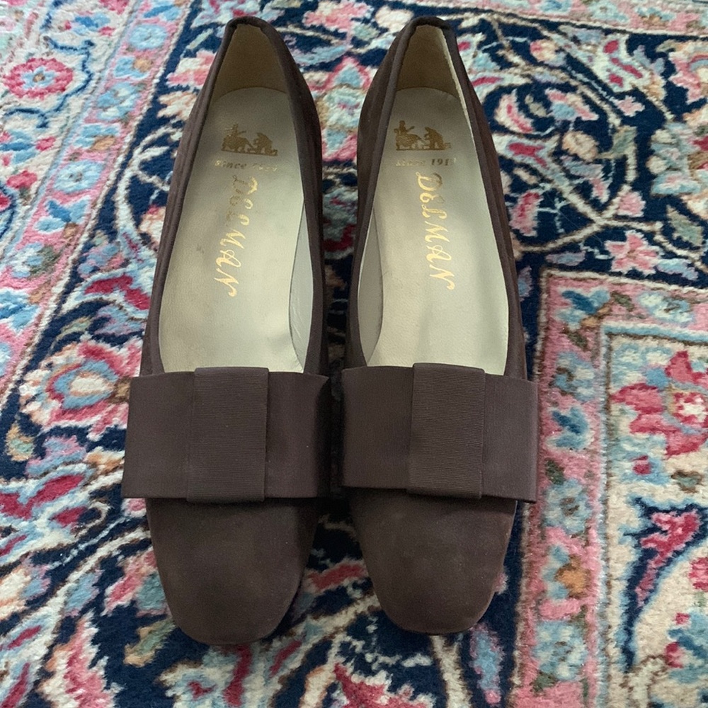 Classic pumps